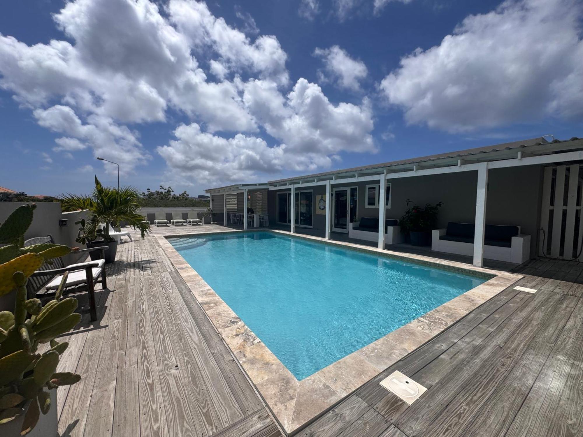 Boutique Hotel & Apartments Jt Curacao Willemstad Esterno foto