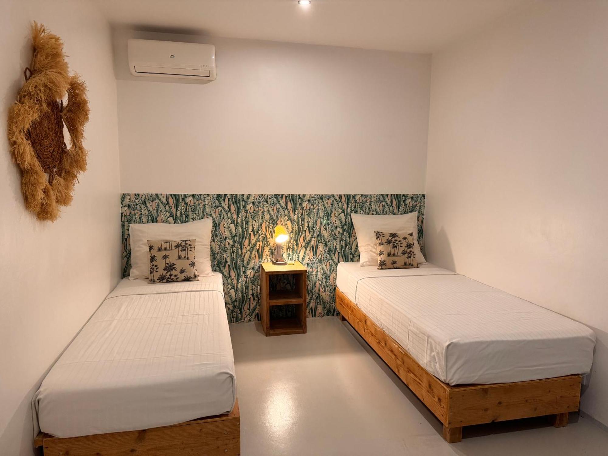 Boutique Hotel & Apartments Jt Curacao Willemstad Esterno foto